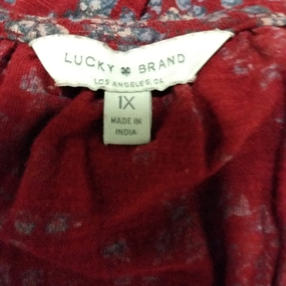 Lucky Brand Women's Top,  1X, Deep Red floral print, pre-owned - Picture 6 of 8